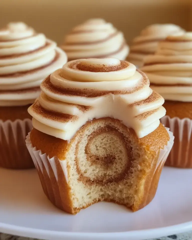Cinnamon Roll Cupcakes With Swirl Frosting